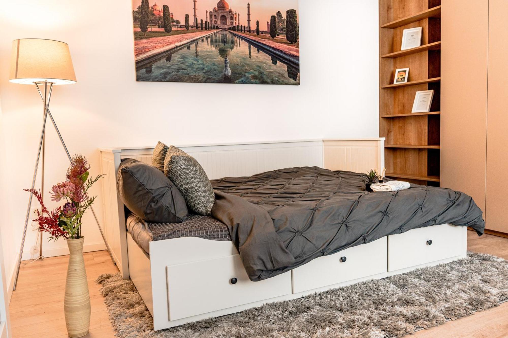 Central Athena Studio - Inima Pietei Unirii - By Openhouse Apartments Temesvár Kültér fotó