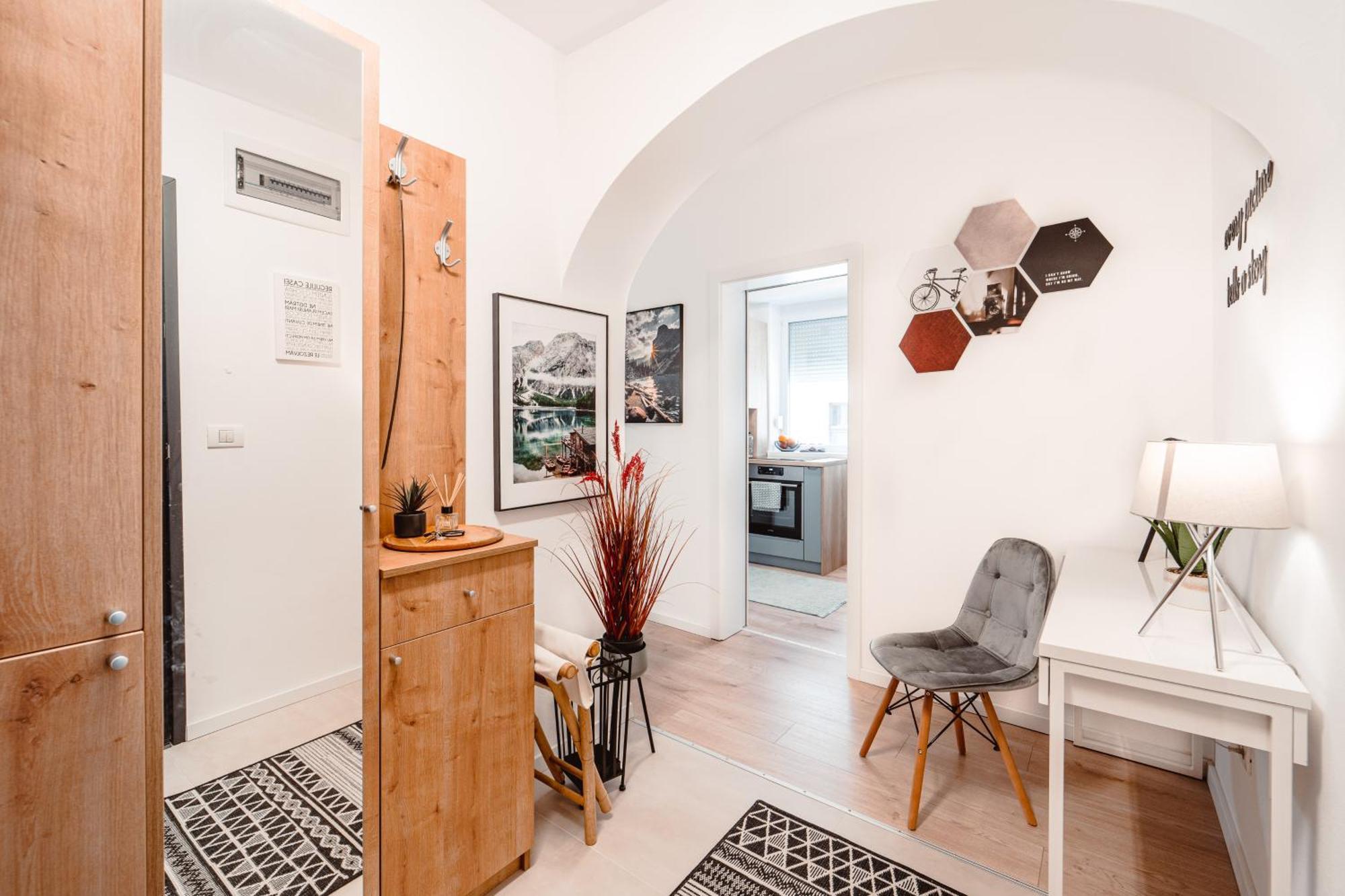 Central Athena Studio - Inima Pietei Unirii - By Openhouse Apartments Temesvár Kültér fotó